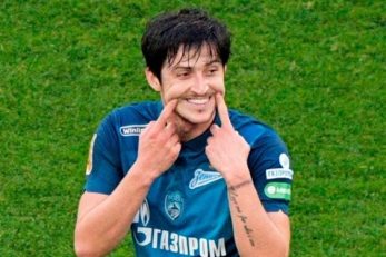 سردار آزمون و لیون