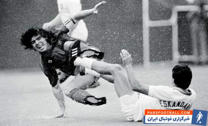 تکل وحشتناک مدافع استقلالی روی پای اسطوره فوتبال جهان/عکس