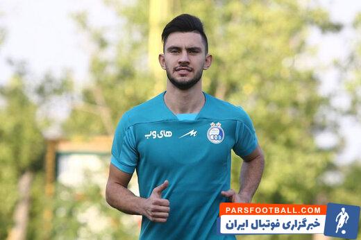 محمدرضا آزادی بازیکن تیم استقلال در آستانه جدایی از این باشگاه قرار دارد