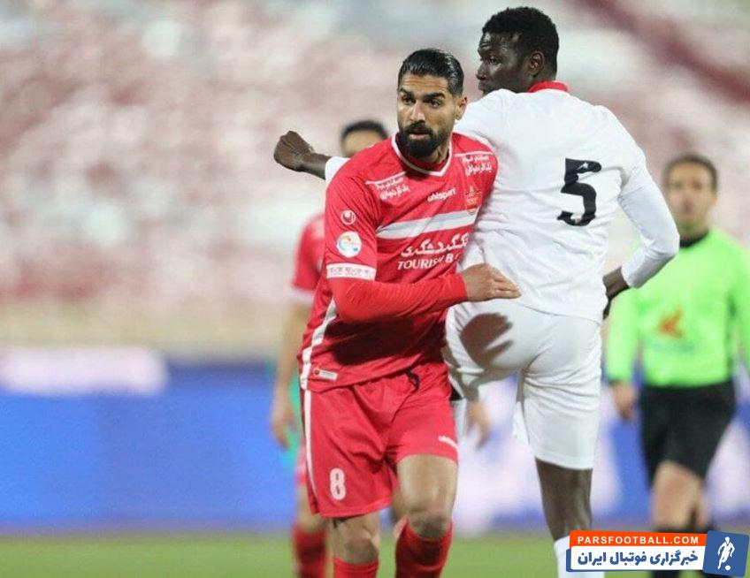 خستگی عجیب رضا اسدی خرید جنجالی پرسپولیس در دقایق کوتاه حضور در زمین و حمله شدید هواداران