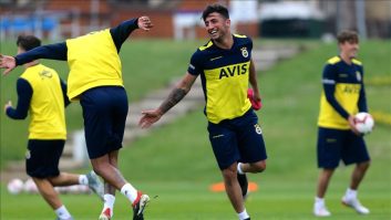 اللهیار صیادمنش در فنرباغچه