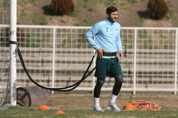 ثانیه شماری برای بازگشت عارف غلامی به ترکیب استقلال ؛ تمرینات فشرده مدافع ملی پوش مجیدی