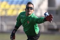 داوود فنایی در تلاش است با سخت‌تر کردن تمرینات حامد لک در شرایطی که او رقیبی جدی نیز روی نیمکت ندارد او را روی فرم‌نگه دارد.