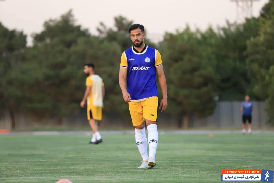 مرتضی آقاخان مهاجم پیشین استقلال در پارس جنوبی جم