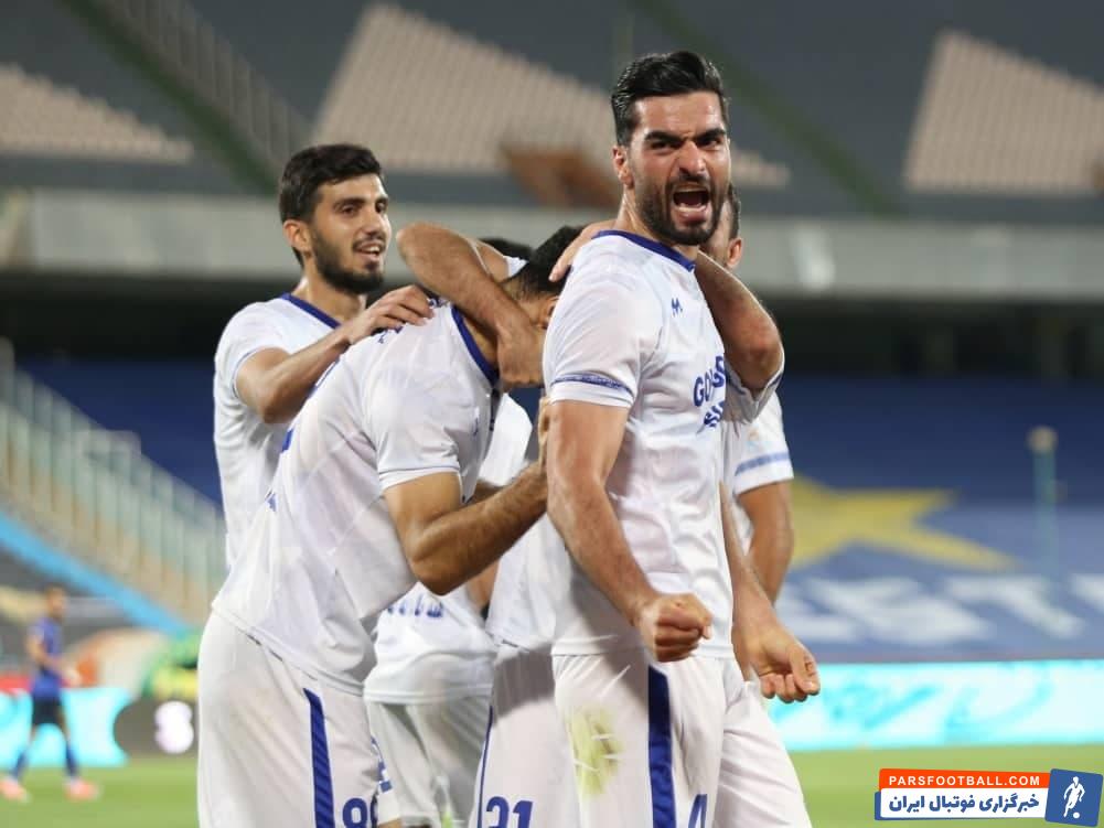 علیرضا علیزاده هافبک گل گهر : از شادی پاکدل مشخص بود که گل پرسپولیس را با دست زده است