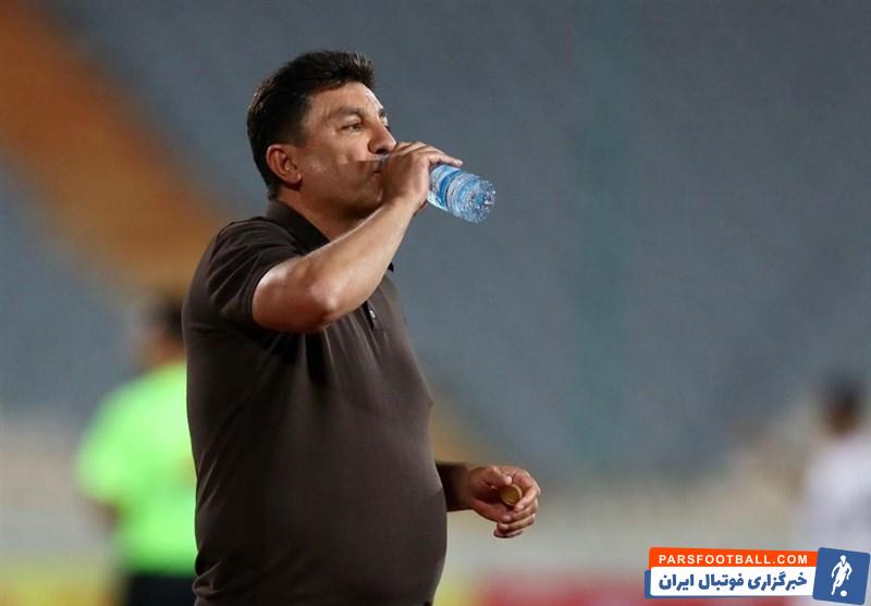 امیر قلعهنویی سرمربی گل گهر سیرجان درباره تقابل با پرسپولیس صحبت کرد