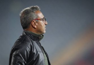 علی کلانتری سرمربی فجرسپاسی : جلوی استقلال با ۱۱ نفر دفاع کردیم ؛ سیاوش یزدانی را به دیده منت قبول می‌کنیم !