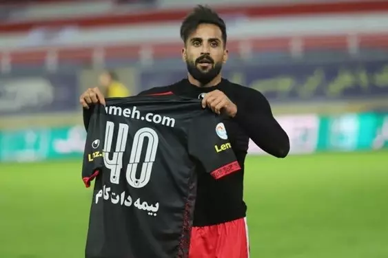 حامد پاکدل بازیکن تیم فوتبال پرسپولیس بعد از گلزنی به نساجی خوشحالی معناداری را انجام داد.