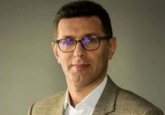 پس از برکناری عزیزی خادم رقم خورد ؛ غلامرضا رفیعی مشاور فدراسیون فوتبال از سمت خود استعفا کرد