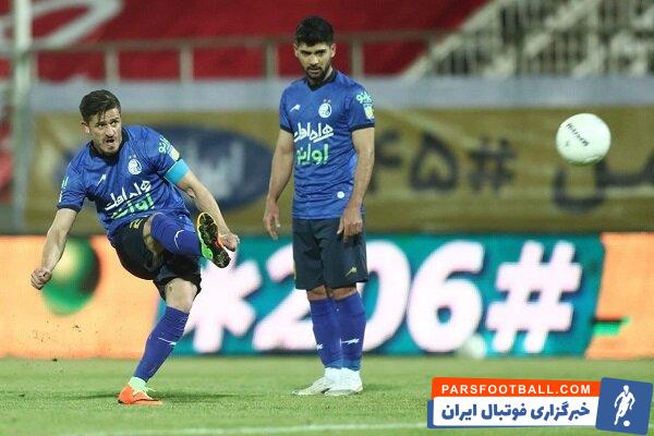 وریا غفوری کاپیتان استقلال به دلیل انظباطی از این تیم اخراج شد