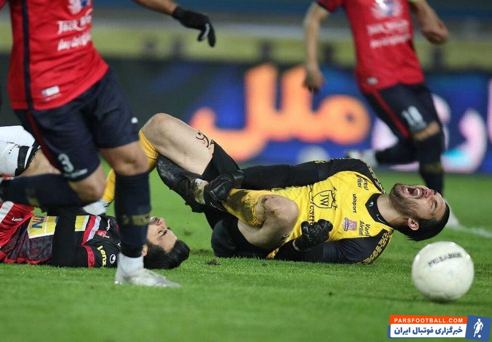 علیرضا حقیقی : مهاجم استقلال کشالهام را هفت سانت پاره کرد