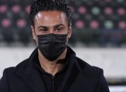 طعنه فرهاد مجیدی به سرمربی ذوب آهن : آقای مهدی تارتار میتوانند توپ را با خودشان به اصفهان ببرند !
