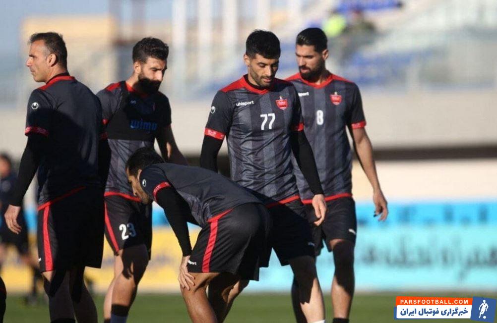 جلسه بازیکنان پرسپولیس در رختکن ؛ گلایه سرخپوشان از مشکلات مالی