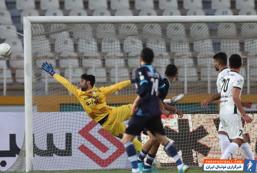 لطف بزرگ داور به استقلال در بازی با پیکان در جام حذفی