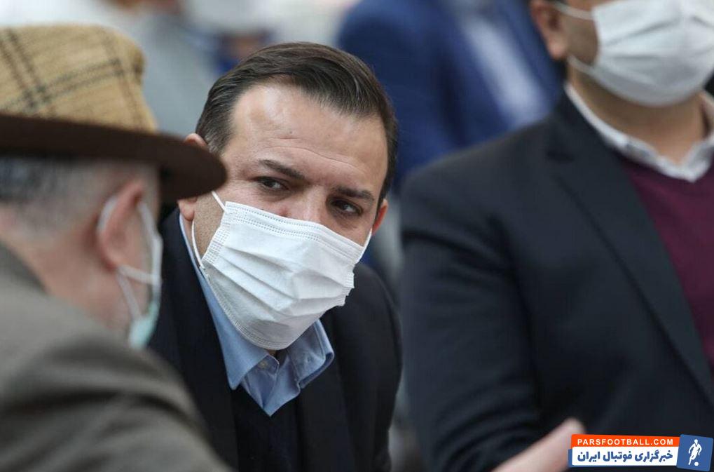 پنجشنبه 28 بهمن زمان تشکیل جلسه هیئت رئیسه فدراسیون فوتبال برای عزل عزیزی خادم ؛ هیات رئیسه حق عزل موقت دارد نه عزل دائم