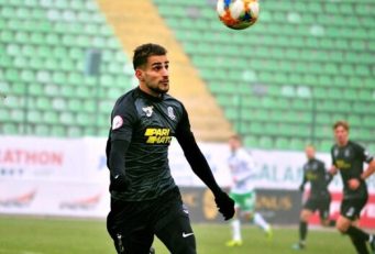 شهاب زاهدی احتمال دارد به دلیل جنگ در اوکراین راهی پرسپولیس بشود