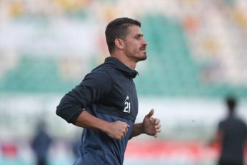 فرهاد مجیدی به دلیل حرکت عجیب غفوری او را اخراج کرد