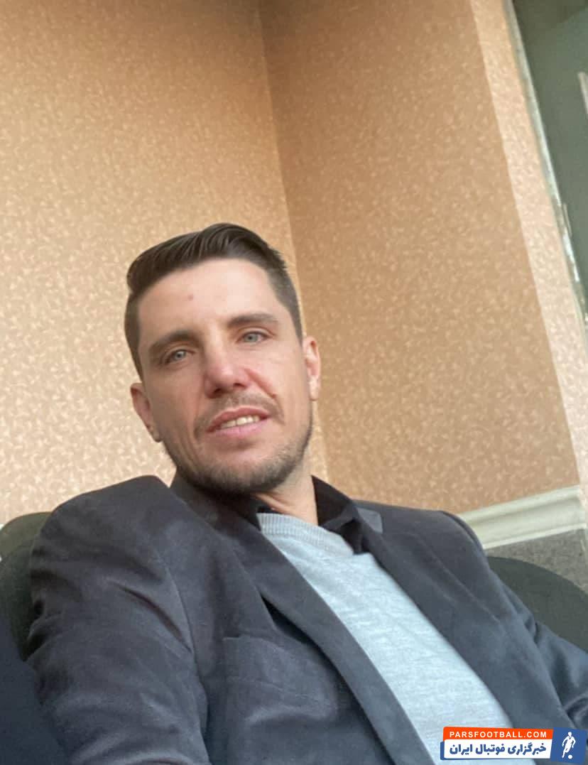 فابیو جانواریو بازیکن پیشین استقلال تماشاگر ویژه دیدار این تیم مقابل پیکان است