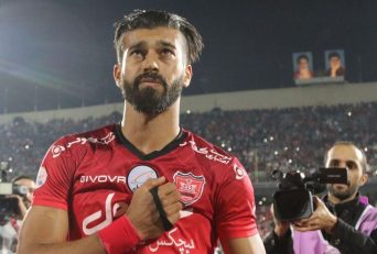 بازگشت رامین رضاییان به پرسپولیس در نقل و انتقالات زمستانی منتفی شد