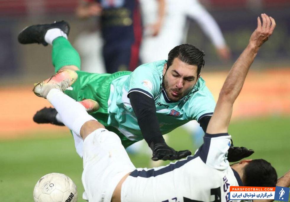 خطای آشکار علیرضا حقیقی روی ارسلان مطهری و پنالتی از دست رفته استقلال