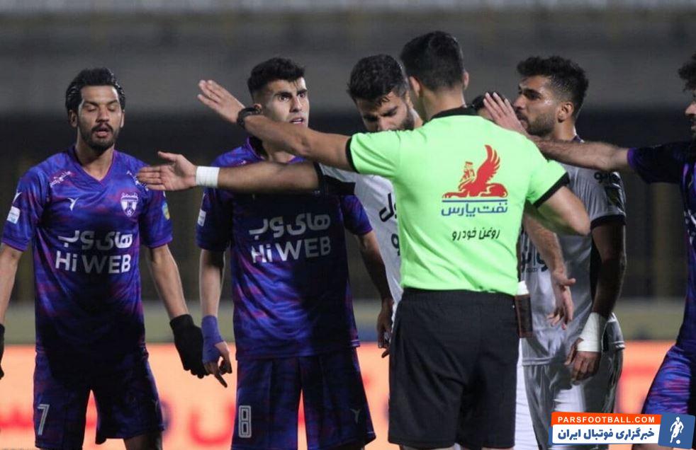 باشگاه هوادار : فیلم داریم و تا آخر پای حرفمان میایستیم ؛ ۱۲ بازیکن استقلال همزمان در زمین بودند ؛ استقلال ۰ - ۳ بازنده میشود ؟