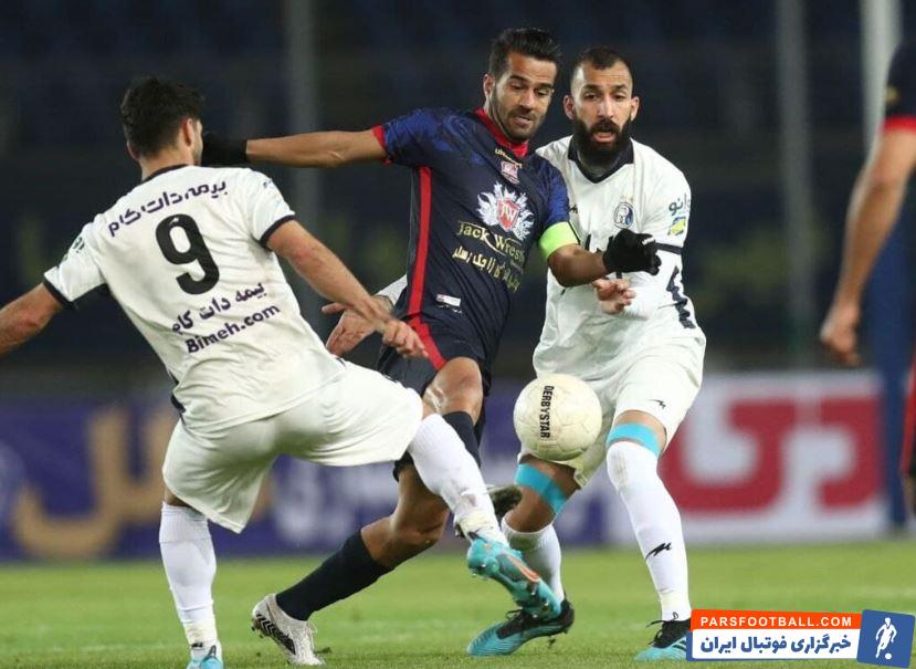 خطای آشکار علیرضا حقیقی روی ارسلان مطهری و پنالتی از دست رفته استقلال