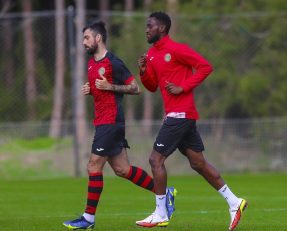 ترنسفر بی سروصدای اریک بانیاما ؛ مهاجم جنجالی گل گهر با استقلال تاجیک در لیگ قهرمانان آسیا