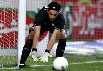 احمد گوهری دروازه بان نفت آبادان در آستانه پیوستن به پرسپولیس