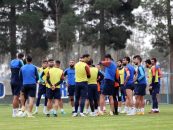 حضور محمد اسفندیارپور مدیرعامل گل گهر در جمع شاگردان امیر قلعه نویی قبل از مصاف با استقلال