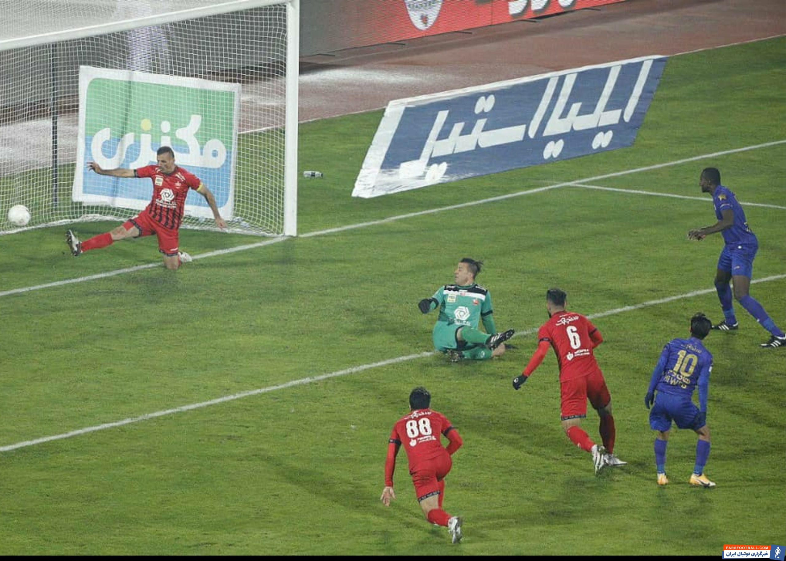 حامد لک ؛ مرتضی فنونی زاده درباره اوضاع دربی صحبت کرد