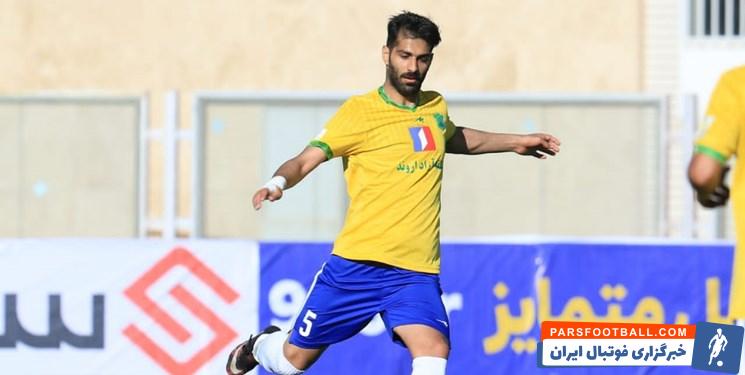 رضا یزداندوست مدافع تیم صنعتنفت آبادان درباره بازی با پرسپولیس صحبت کرد