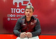 ساغلام : بازیکنانم مقابل سپاهان نشان دادند که جایگاه تراکتور را قبول ندارند ؛ هواداران نگران نباشد، تیم را از جایگاه خطرناک بالا میکشیم