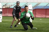 پرسپولیس در حالی به مصاف صنعت نفت خواهد رفت که انتخاب گلر به مهمترین چالش تبدیل شده