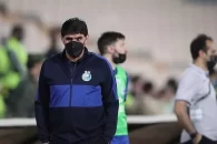 بهزاد غلامپور با یک ترفند از اخراج در دربی در نیمه دوم گریخت