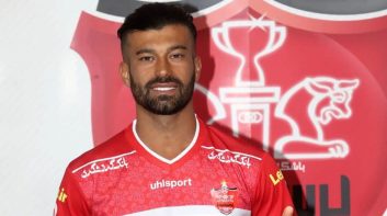 رامین رضاییان : من به هواداران پرسپولیس پیروزی مقابل مس را تبریک میگویم ؛ باید شرایط حضور هواداران به ورزشگاه فراهم شود