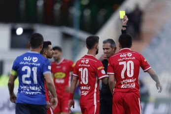 حامد پاکدل مهاجم پرسپولیس در اعتراض به داوری دربی 98 : نتایج مسابقات بیرون زمین رقم میخورد