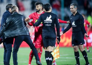 ضربه یحیی گل محمدی به داور ؛ سرمربی عصبانی پرسپولیس در آستانه محرومیت