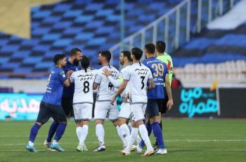 روزبه چشمی : محمد دانشگر 20 دقیقه با پای مصدوم برای استقلال بازی کرد