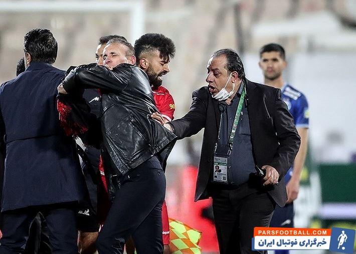 فرشید سمیعی معاون باشگاه استقلال : کجای دنیا مسئولان با منت از سرمربی میخواهند داور را نزند ؟