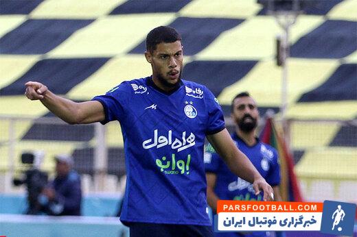 فرهاد مجیدی در آستانه دربی تصمیم گرفت رودی ژستد مهاجم خود را نیمکتنشین کند