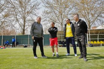 حمید استیلی رسما به میادین فوتبالی برگشته و کارش را در جایگاه جدید شروع کرد.