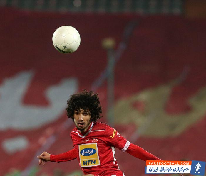 کنایه هنانوف مدافع پرسپولیس به داوران دربی 98 : بازی ۱۴ به ۱۱ خیلی سخت است !