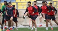 گزارش آخرین تمرین پرسپولیس پیش از سفر به مسجدسلیمان ؛ از آمادگی کامل بازیکنان تا تداوم غیبت سیامک نعمتی