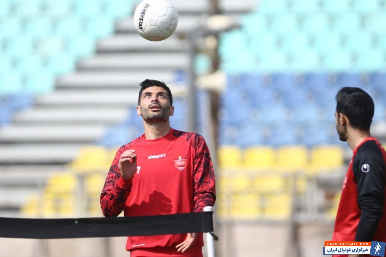 سعید آقایی مدافع پرسپولیس در آستانه بازگشت به ترکیب گل محمدی