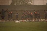 جواد نکونام و شاگردان، ایستاده در غبار اهواز !