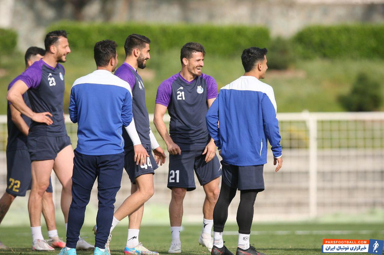 تمرین فردا جمعه 5 فروردین استقلال تعطیل شد