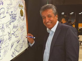 محسن گروسی ؛ جام جهانی به استقلال کمک میکند قهرمان لیگ برتر شود ؛ با اسکوچیچ پول بزرگ فیفا برای صعود را از دست می دهیم